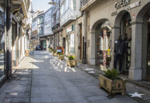 O Concello instala novas xardineiras no centro histórico