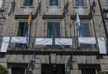 Mil palabras polo galego volve aos balcos municipais