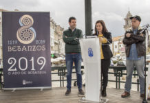 A alcaldesa de Betanzos, María Barral, presentou a canción oficial do 800 aniversario de Betanzos no Palco da Música.