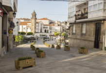 O Concello colocou máis de 60 xardineiras de madeira en varias rúas da cidade