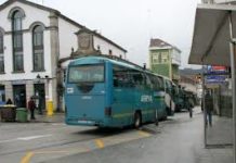 O Concello ábrelle a porta á implantación dunha liña de transporte directo á Universidade no caso de que haxa demanda de alumnado para iso