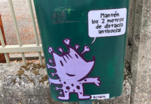 A Policia local identifica a dous mozos tras realizar pegadas en papeleiras do municipio