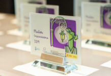O concello de Betanzos fixo entrega do distintivo muller emprendedora 2019 a 21 mulleres que emprenderon a súa actividade de negocio no termo municipal. Galería de imaxes