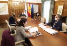 María Barral mantén unha primeira toma de contacto con Estradas para chegar a un acordo de cesión da N-VI e a N-651