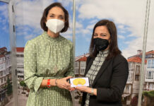 Betanzos presenta en Fitur a imaxe dunha emoticona da tortilla para incorporarse a nivel internacional á linguaxe dixital
