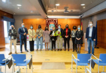 A alcaldesa, María Barral entregoulle á asociación de Mulleres Rurais Liafail o premio Úrsula Meléndez de Texeda 2022. Galería de imaxes.