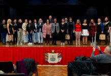 O Concello de Betanzos premia a iniciativa emprendedora de 13 muleres co distintivo muller emprendedora 2022. Galería de imaxes