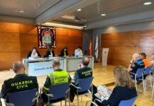 Policía Local e Garda Civil acordan intensificar a colaboración con dispositivos especiais de seguridade para a feira medieval e as festas de agosto