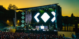 Preto de 3.000 persoas no festival Mariñas Sound que tivo lugar no Pasatempo. Galería de imaxes.