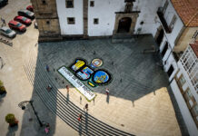 Exposición da alfombra efémera para celebrar o 150 aniversario do globo de Betanzos.