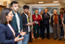 Betanzos homenaxea a Martínez Santiso cunha sala na que se amosan os seus traballos máis destacados