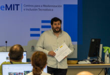 Entrega de diplomas do curso de novas tecnoloxías organizado pola aula CEMIT.