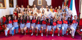 O Concello recibe ao equipo infantil feminino do Santo Domingo Betanzos polo seu ascenso á máxima categoría.